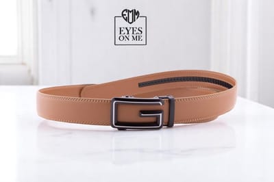 Lichtbruine lederen riem zonder gaatjes met automatische gesp voor heren ( Model L185 )