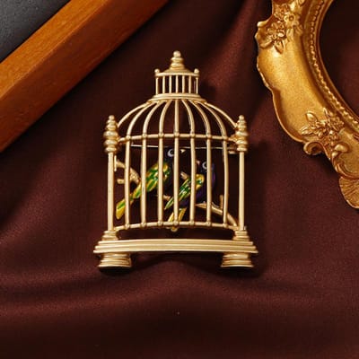 Vintage Dames Heren Paleisstijl Vogelkooi Orgel Gouden Kleur Broches Spelden Uniseks Klassiek Metaal Pak Kantoor Speldjes Accessoires beige
