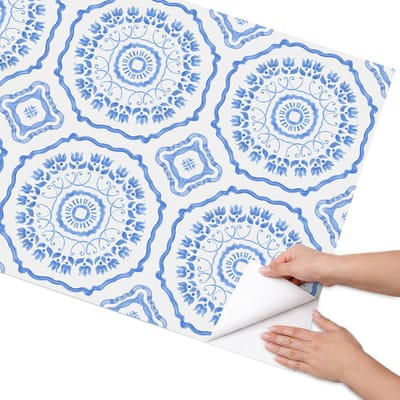 Coloray Meubel Wrap Folie - Blauw Meubelfolie - 75x150 cm - Decoratiefolie Zelfklevend Griekse tegels - Meubelfolie Zelfklevend - Klassiek Meubelfolie - Wrapfolie Keuken - Wanddecoratie - Achtergronden en patronen