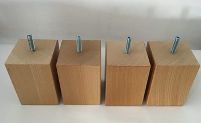 Set van 4 houten meubelpoten Natuurkleur beuken 10 cm hoogte 7x7 cm met M8 draadeinde Boxspring bedden banken