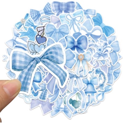 50 PIÈCES Autocollants Cartoon Bleu avec Nœud Exquis et Mignons pour Carnets, Coques de Téléphone, Ordinateurs Portables, Valises, Gobelets à Eau Autocollant Imperméable