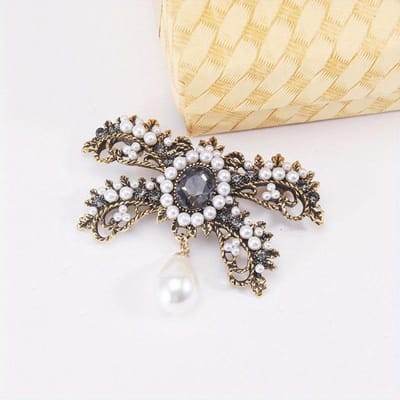 Prachtige Vintage Strik Parel Broche Hanger Corsage Dames Kostuum Corsage Speld beige