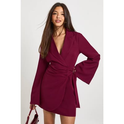 boohoo Dames Blazerjurk met gespdetail en strik in de taille | Merlot | Maat: 44