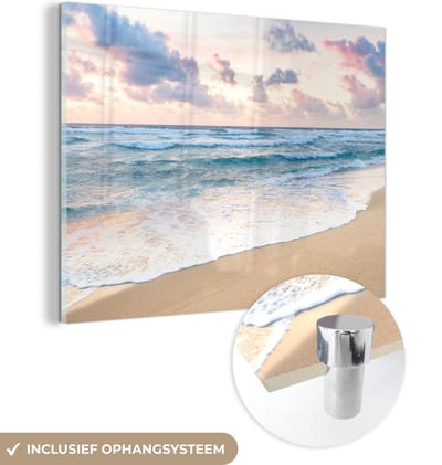 MuchoWow® Glasschilderij 160x120 cm - Schilderij acrylglas - Strand - Wolken - Pastel - Foto op glas - Muurdecoratie woonkamer - Wanddecoratie slaapkamer - Schilderijen