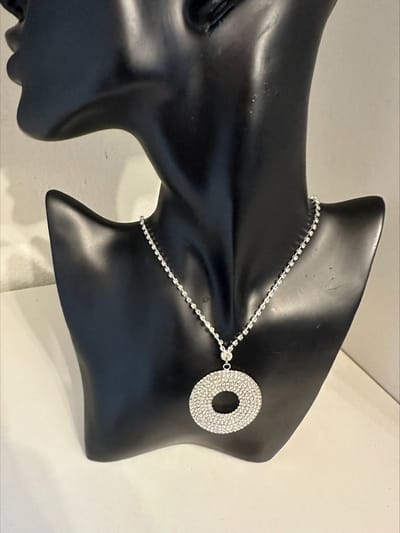 Ketting met glitter bedel rond | Make up | Parfum | Moederdag | Verjaardagscadeau| Cadeautje| Valentijnsdag| Kado | sieraden | vaderdag | oorbellen | oorsieraden