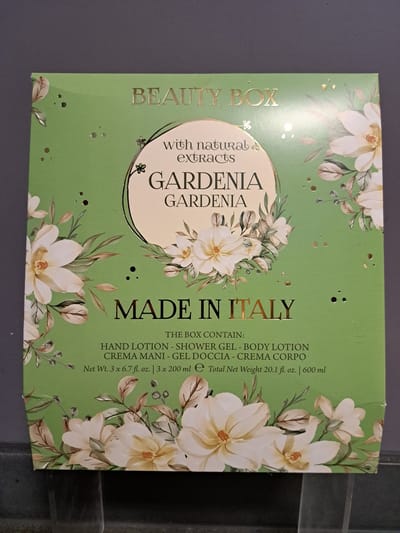 geschenk set vrouwen verjaardag - kerst - moeder dag - leuk geschenk shea butter - -vegan - garedenia - met olijf olie - voedend - natuurlijke extracten - beauty box