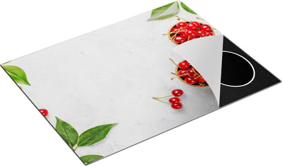 Chefcare Inductie Beschermer Rode Kersen op Wit Beton - 77x59 cm - Afdekplaat Inductie - Kookplaat Beschermer - Inductie Mat