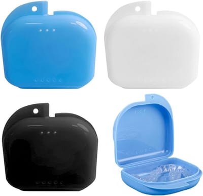 Retainer Doosjes - Beugelhouder Beugelbakje - Orale Zorg - Ventilatie Gaten - 8 cm x 8 cm x 2.8 cm