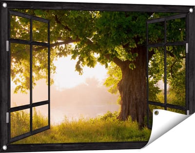 Gards Tuinposter Doorkijk Eikenboom aan het Water met Volle Bladeren - 90x60 cm - Tuindoek - Tuindecoratie - Wanddecoratie buiten - Tuinschilderij