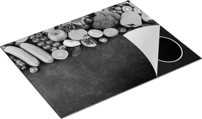 Chefcare Inductie Beschermer Groente en Fruit op Zwarte Marmer - Zwart Wit - 77x59 cm - Afdekplaat Inductie - Kookplaat Beschermer - Inductie Mat