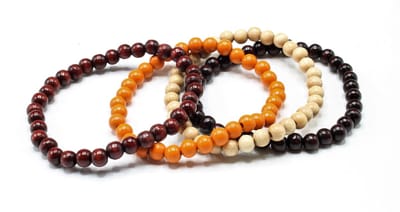 Houten kralen armbanden set - A kwaliteit - 21 cm - 4 stuks - Trendy - Cadeau - Kerstcadeau - Sinterklaas - Uni-sex - Accessoires - Kralenarmband - Houtenkralen - Armbanden - Stoer - Charmant
