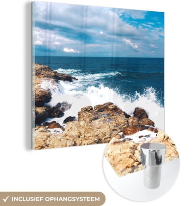 MuchoWow® Glasschilderij 90x90 cm - Schilderij acrylglas - Zee - Rots - Kust - Strand - Foto op glas - Schilderijen