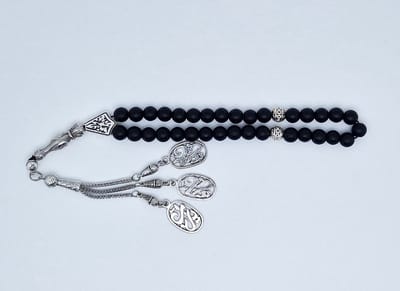 Handgemaakte tesbih "tasbih" natuursteen " Mat zwart onyx " - Aantal kralen 33 - Diameter kralen 8 MM - met metaal tassel "model 6" - Een mooi cadeau-idee
