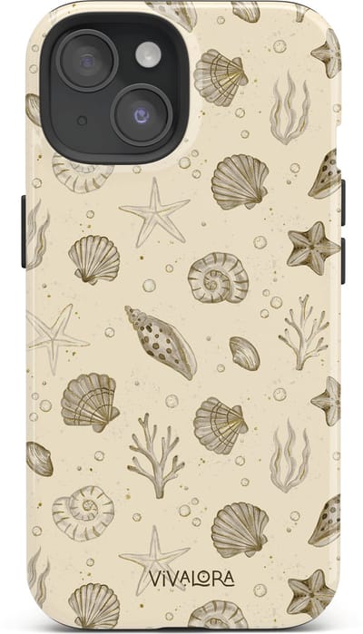 VivaLora Tough Telefoonhoesje iPhone 15 met MagSafe - Ocean Bliss Print - 2-in-1 Phone Case - Hard Case & Siliconen Back - Extra Bescherming - Shockproof - Schelpjes, Zeesterren, Zee Thema - Beige/Ecru/Bruin