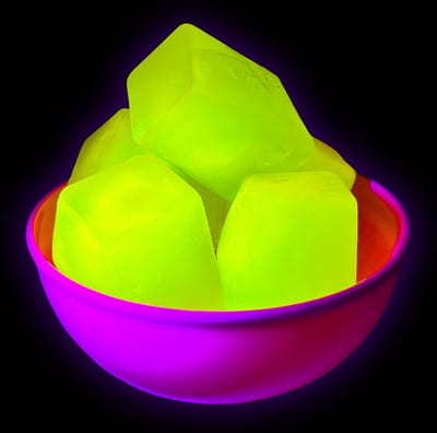Easy Glow & Heavy Duty UV-Lamp Combi-Bundel - 250 g Easy Glow & UV-lamp - Maak eten en drinken â€˜Glow in the Darkâ€™ - Vitamine B2 - UV-lamp/UV-licht - Fluoriserend eten en drinken - Hersluitbare Pot - Recycled Plastic