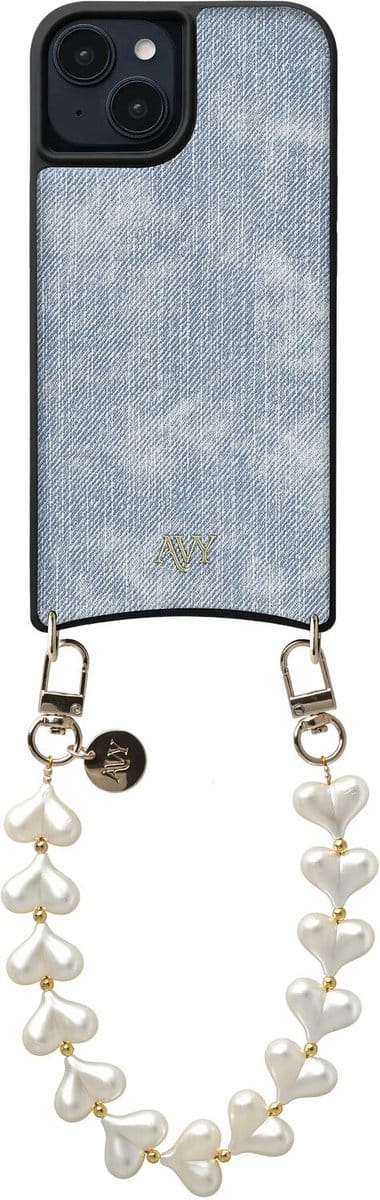 AVY Hoesje Geschikt voor Apple iPhone 15 | Compatibel met MagSafe | Kunstleren Case met Telefoonkoord | Polsband | Denim | Cupid Pearl