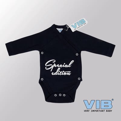 VIB® - Rompertje (overslag) Luxe Katoen - Special Edition (Navy Blauw) - Babykleertjes - romper - rompertjes - rompertjes met tekst - baby cadeau - baby aankondiging - overslagromper