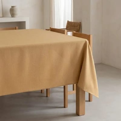 GAMUSI Tafelkleed FONS – Vlekbestendig Tafelkleed – Getextureerd Effen Design – OEKO-TEX® – 140x100 cm – Mosterd