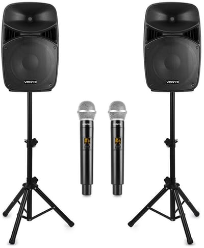 Karaoke set - Vonyx karaoke set voor volwassenen - Met 2 draadloze microfoons en statieven - 600W