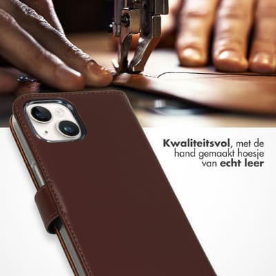 Selencia Hoesje - Geschikt voor Apple iPhone 15 - Echt Lederen Bookcase - Bruin