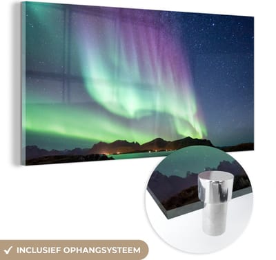 MuchoWow® Glasschilderij 40x20 cm - Schilderij acrylglas - Noorderlicht - Groen - Paars - Sterrenhemel - Meer - Berg - Foto op glas - Schilderijen