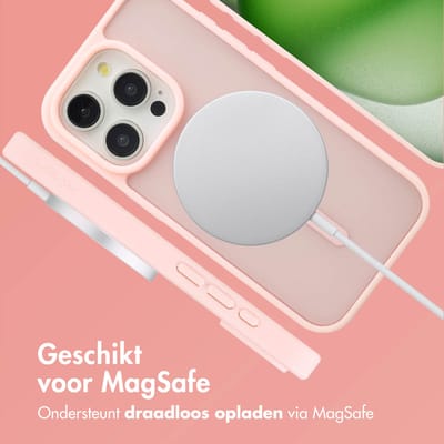imoshion Hoesje - Geschikt voor iPhone 15 Pro - Color Guard Backcover geschikt voor MagSafe - Lichtroze
