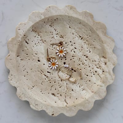 Dienblad 16cm, ronde geschulpte lade voor nachtkastje dressoir, sieraden dienblad voor vrouwen cadeau (beige travertijn)