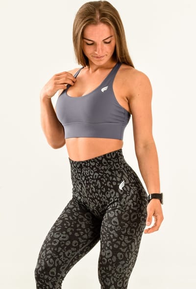Dames sportbeha medium support – crossed back met uitneembare pads – ademend & stretchy – sport bh geschikt voor fitness en yoga – DM Training Essentials Bra (grijs)