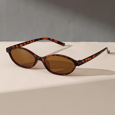 1pc Lunettes Vintage Oeil de Chat Ovales pour Femmes - Monture Complète, Verres et Montures PC Décontractés pour Tous les Jours, Teintées Marron, Lunettes Décoratives Élégantes