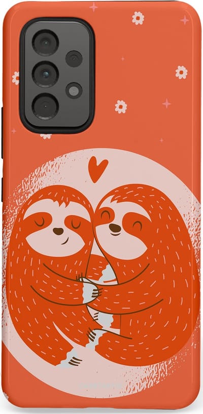 Casetastic Hoesje Geschikt voor Samsung A53 - Stijlvolle Beschermende Duo-layer Case - Oranje Pastel Roze Liefdes Koppel Luiaard