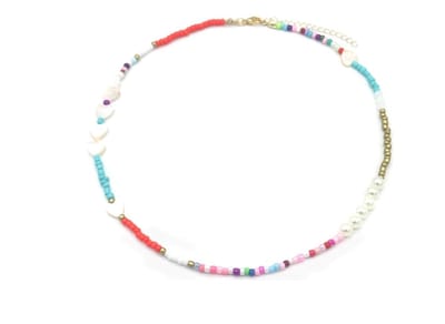 Kralenketting - multicolor - verstelbaar - hartjes - wit - parels - kralen - zomer - vakantie - festival - zon - vrouwen - kleurrijk – valentijn – cadeau