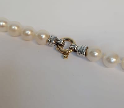 Schitterend Parel collier – Akoya parel 10-11 mm - collier 46 cm – 14k gouden sluiting – uitverkoop - van €1810,= voor €985,= Een prachtig collier voor heel weinig geld