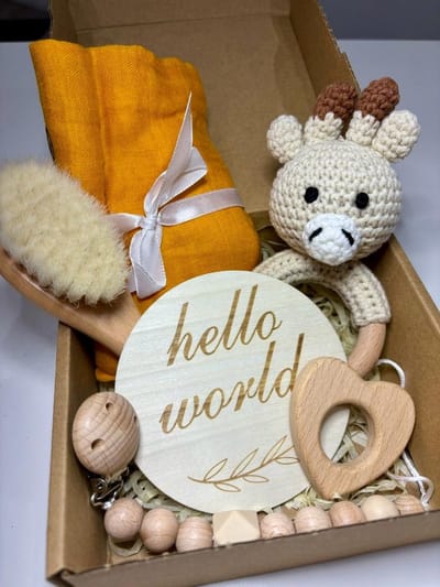 Playos® - Baby Giftset - Giraffe - Okergeel - 6 delig - Kraamcadeau - Bijtring - Speenkoord - Babyshower - Geschenkset Baby - Baby Speelgoed - 0 Jaar - Geboortecadeau