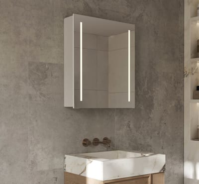 Schaere - Aluminium Badkamer Spiegelkast - Directe Verlichting - Spiegelverwarming - Stopcontact Inclusief Usb - Make-Up Spiegel - Sensor Schakelaar 60×70 cm