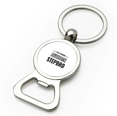 Akyol - i am a freaking awesome stepbro flesopener - Broer - de meest geweldigste stiefbroer - verjaardagscadeau - verjaardag - cadeau - cadeautje voor broer - broer artikelen - kado - geschenk - gift - 9 bij 3 cm