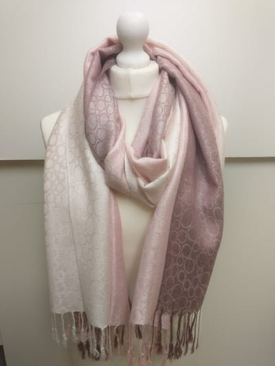 Lange dames sjaal Angelika-fantasiemotief-licht parel roze ecru donker mauve-omslagdoek-stola