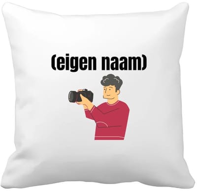 Akyol - fotograaf man grijs haar met eigen naam Kussen hoes - Fotograaf - fotografen - leuk cadeau voor iemand die houd van foto's maken - cadeau - kado - 40 bij 40 cm
