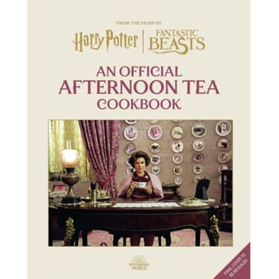 Harry Potter Afternoon Tea Magie. Officiële Snacks, Drankjes en Zoetigheden Geïnspireerd op de Tovenaarswereld