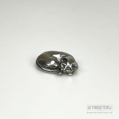 Poes slapend - Unieke miniatuur dieren - Kattenbeeldje - Cadeau poesje - luxe geschenk