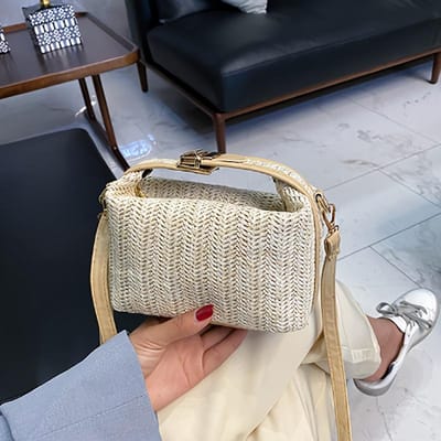 Crossbody Tas met Stro-Textuur voor Dames Kleine Vierkante Kussen-Vormige Handtas met Ritssluiting Afneembare Riem Vintage Handtas kaki