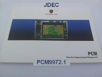 Origineel Instructieboekje handleiding Porsche PCM 2.1 Porsche Cayenne - Boxster - 911 (met name de 997-serie vanaf 2004), en de 1e generatie Cayman (vanaf 2005). De Carrera GT 997 987