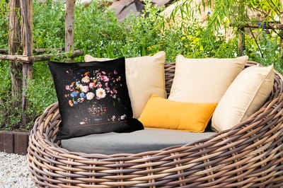 Buitenkussen - Bloemenvaas - Hout - Bloemen - Boeket - 45x45 cm - Weerbestendig