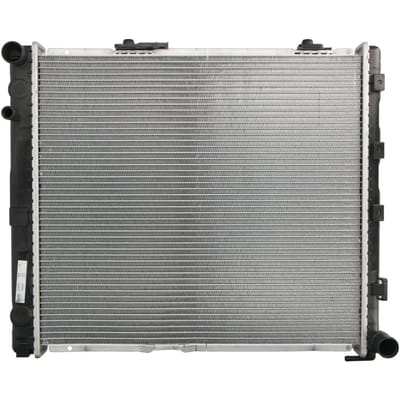 Radiator, motorkoeling NISSENS 62696A