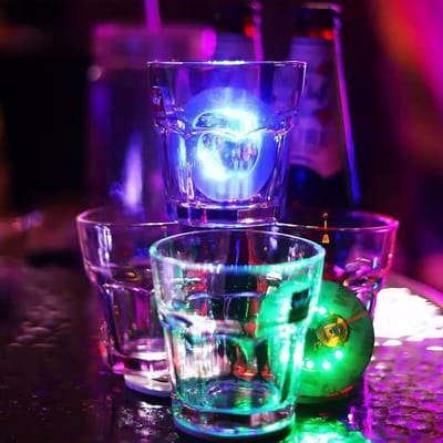 E-Ambar - Lichtgevende Onderzetters 12 Stuks - Acryl - 3 Verlichtingsmodi - Rond - Glazen - Flessen - Feesten - Bar - Bruiloften