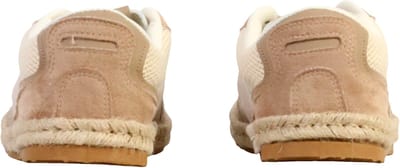 Sneakers met veters
