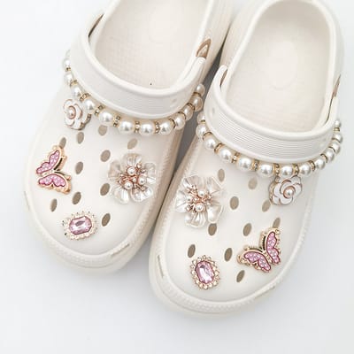 Schoenaccessoires-geschikt voor crocs charms- geschikt voor crocs pins- geschikt voor crocs Accessoires- geschikt voor Crocs Jibbitz-Roze vlinderkralenketting (10 kralen)
