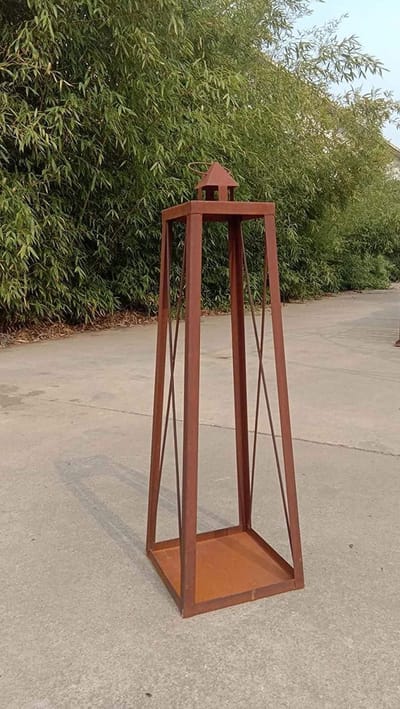 Tuinlantaarn - Windlicht Kandelaar - Sfeervol Verlichten - Sterk Metaal - B22 x H120 cm - Roestkleur