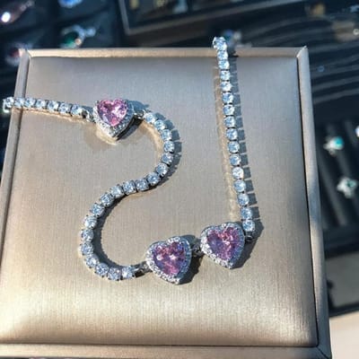 Bling Bling Industrie Lourde Haute Définition Chaîne Clavicule Féminine Doux Rose Amour Pendentif Ras du Cou Plein de Zircon Collier rose