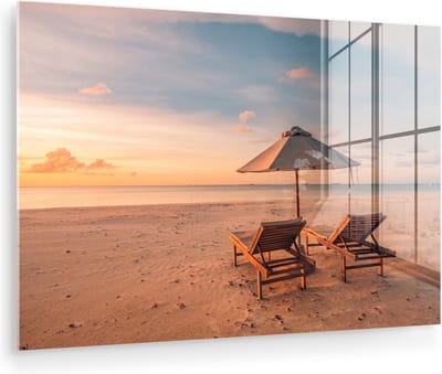 MuchoWow® Glasschilderij 150x100 cm - Schilderij acrylglas - Strand - Ligbed - Parasol - Foto op glas - Muurdecoratie woonkamer - Wanddecoratie slaapkamer - Schilderijen
