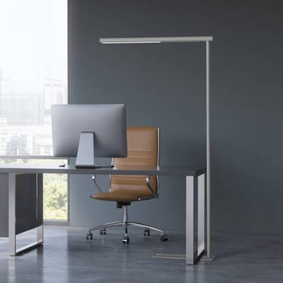 MAULjet LED-vloerlamp, direct/indirect licht, vermogen 51 W, 2617/3218 lm, alu wit RAL 9006